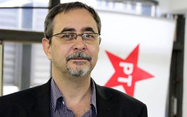 "Foi o ano em que as redes sociais derrubaram o muro da velha mídia", diz Alberto Cantalice, secretário de Comunicação do PT; "Nas redes sociais, a consciência de estar do lado certo levou dezenas de milhares de ativistas virtuais a atuarem no combate sistemático às mentiras e invencionices propaladas em escala industrial pela mídia monopolizada e pelos adversários"