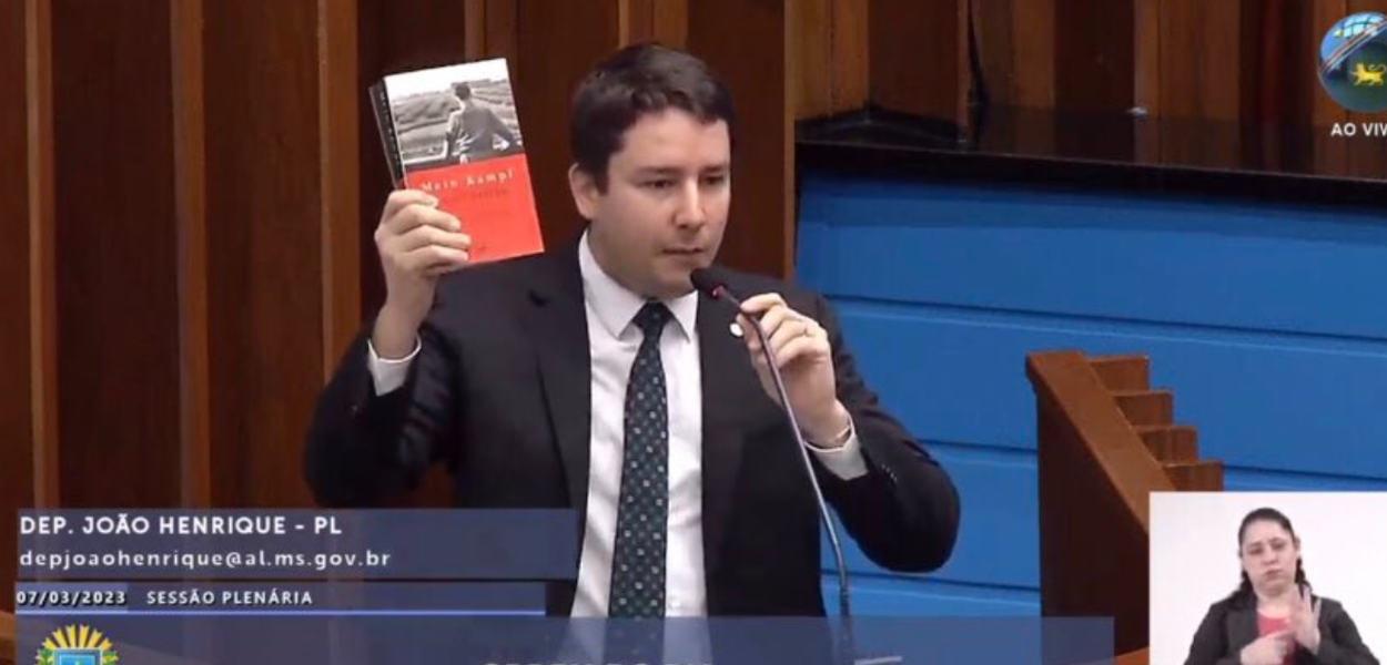 Deputado estadual João Henrique Catan ao discursar na Assembleia de MS