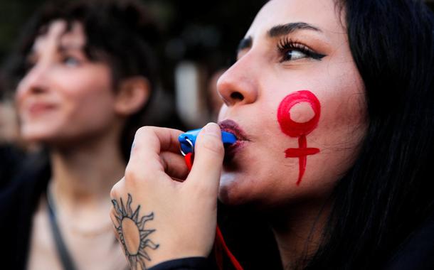 Manifestação do Dia Internacional da Mulher em Istambul, Turquia