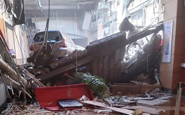 Vídeo mostra queda de estrutura de shopping em Osasco