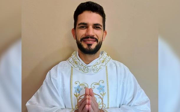 Padre Douglas Ferreira Leite