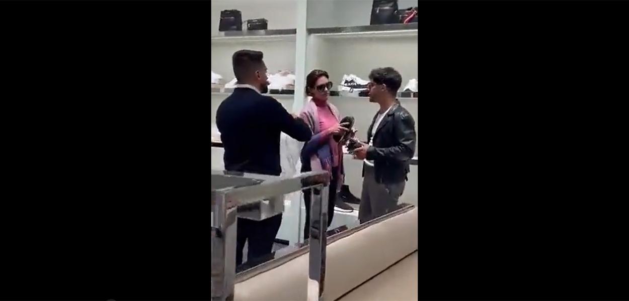 Michelle Bolsonaro em loja da Prada