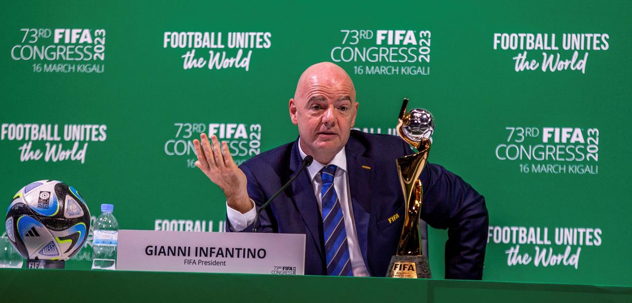 Presidente da Fifa, Gianni Infantino, dá entrevista coletiva em Kigali 16/03/2023