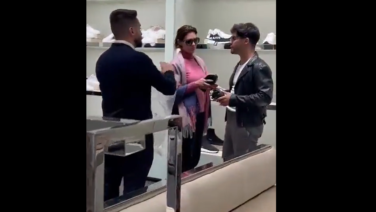 Michelle Bolsonaro em loja de grife Prada durante viagem aos Estados Unidos - 15.03.2023