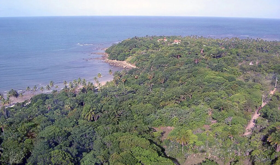 Vista aérea da Ilha de Boipeba, no litoral baiano: uma das áreas mais preservadas de toda a Mata Atlântica