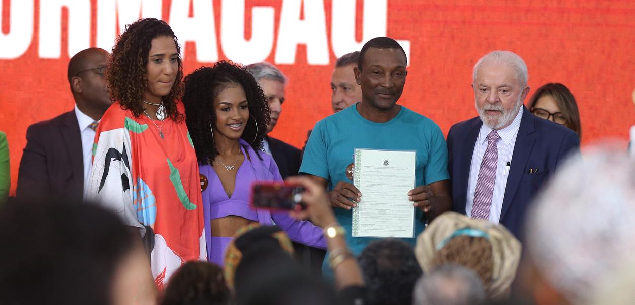 Assinatura de atos para a promoção da Igualdade Racial