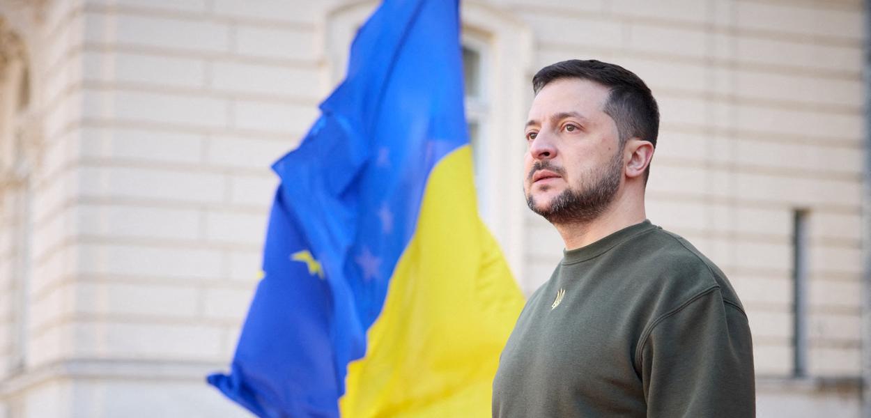 O presidente da Ucrânia, Volodymyr Zelenskiy, espera pela presidente do Parlamento Europeu, Roberta Metsola, em Lviv, Ucrânia
04/03/2023
Serviço de Imprensa Presidencial Ucraniano/Divulgação via REUTERS