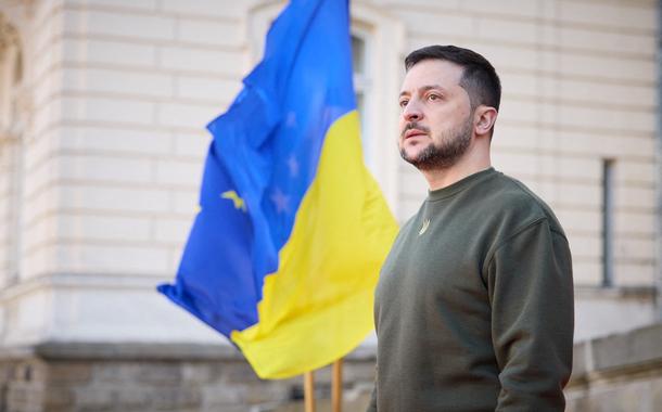 O presidente da Ucrânia, Volodymyr Zelenskiy, espera pela presidente do Parlamento Europeu, Roberta Metsola, em Lviv, Ucrânia
04/03/2023
Serviço de Imprensa Presidencial Ucraniano/Divulgação via REUTERS