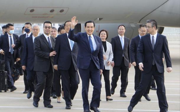 Ma Ying-jeou, ex-presdidente de Taiwan, desembarca na China