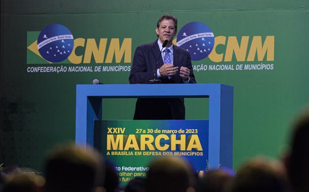 O ministro da Fazenda, Fernando Haddad, participa de  debate sobre a reforma tributária durante a 24 Marcha dos Prefeitos - 28.03.2023