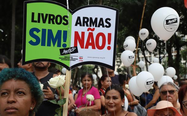 Ato de desagravo às vítimas de violência nas escolas – Praça da República, São Paulo, SP. 29 de março de 2023