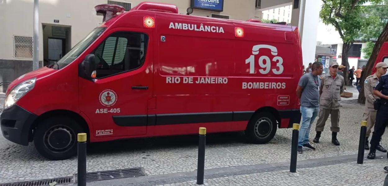 Ambulância do Corpo de Bombeiros (Foto: Reprodução) Ambulância do Corpo de Bombeiros
