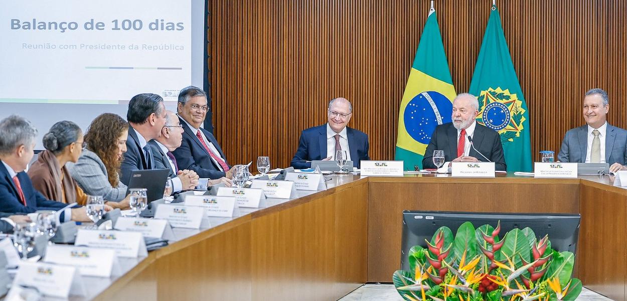 Presidente Lula se reúne com ministros e integrantes do setor produtivo - 03.04.2023