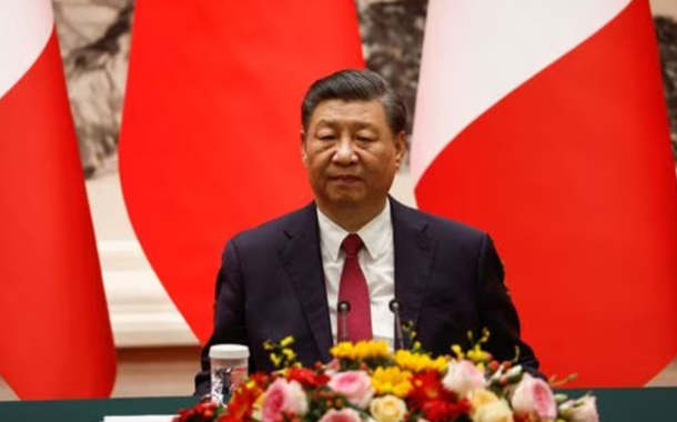 O presidente chinês, Xi Jinping, participa de uma cerimônia de assinatura de acordos no Grande Salão do Povo, em Pequim, China, em 6 de abril de 2023.