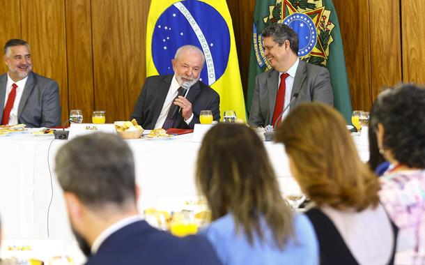 Reunião entre o presidente Lula e jornalistas 06/04/23