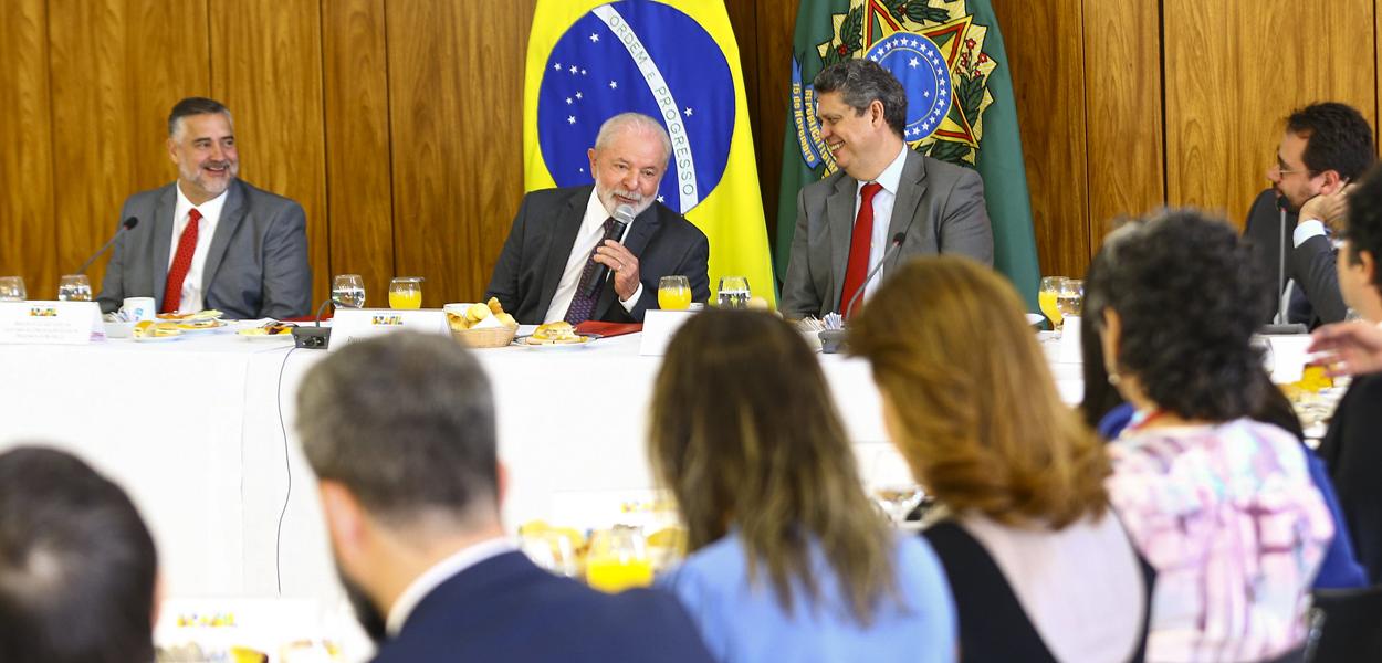 Reunião entre o presidente Lula e jornalistas 06/04/23