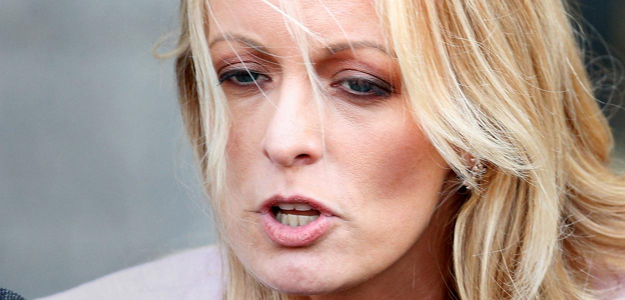Stormy Daniels, a estrela pornô que está no centro do processo criminal contra Donald Trump16/04/2018REUTERS/Brendan McDermid