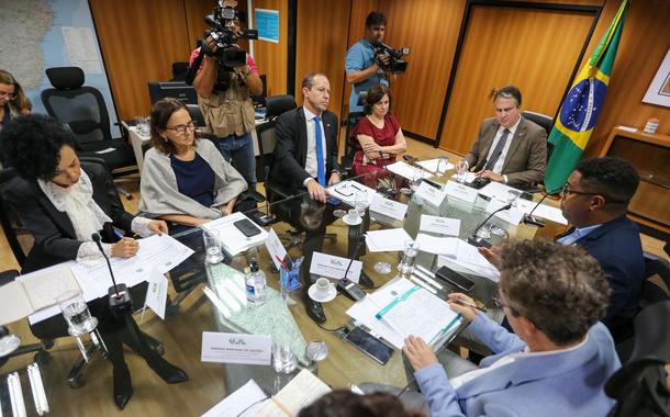 Força-tarefa contra violência nas escolas