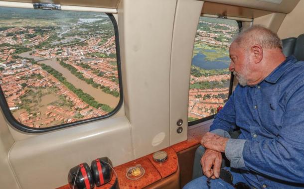 Lula sobrevoa áreas atingidas pelas chuvas no Maranhão