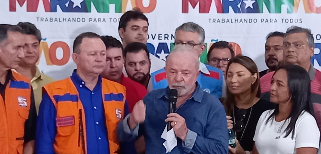 Bacabal (MA), 09.04.2023 - Presidente da República, Luiz Inácio Lula da Silva, acompanhado do governador do Maranhão, Carlos Brandão, visita áreas atingidas pelas fortes chuvas que castigaram mais de 60 cidades no Maranhão (Foto: Gabriel Correa/Agência Brasil) Bacabal (MA), 09.04.2023 - Presidente da República, Luiz Inácio Lula da Silva, acompanhado do governador do Maranhão, Carlos Brandão, visita áreas atingidas pelas fortes chuvas que castigaram mais de 60 cidades no Maranhão