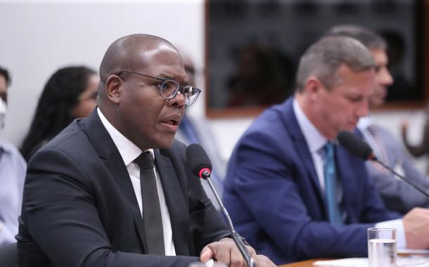 Reunião Extraordinária. Ministro dos Direitos Humanos e da Cidadania, Silvio Luiz de Almeida