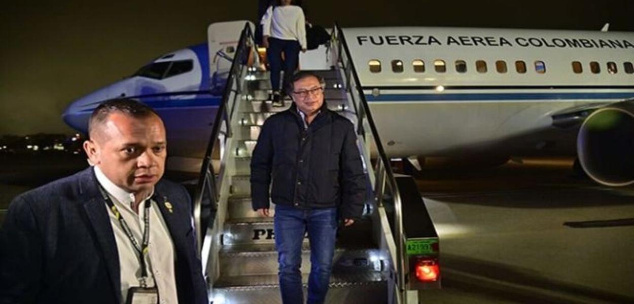 Petro desembarca nos EUA. Foto: Presidência colombiana