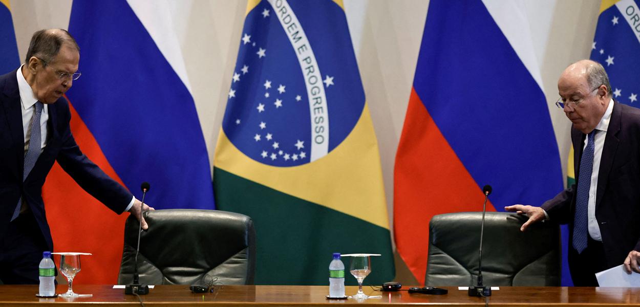 Chanceleres Sergey Lavrov e Mauro Vieira chegam para declaração à imprensa 17/04/2023