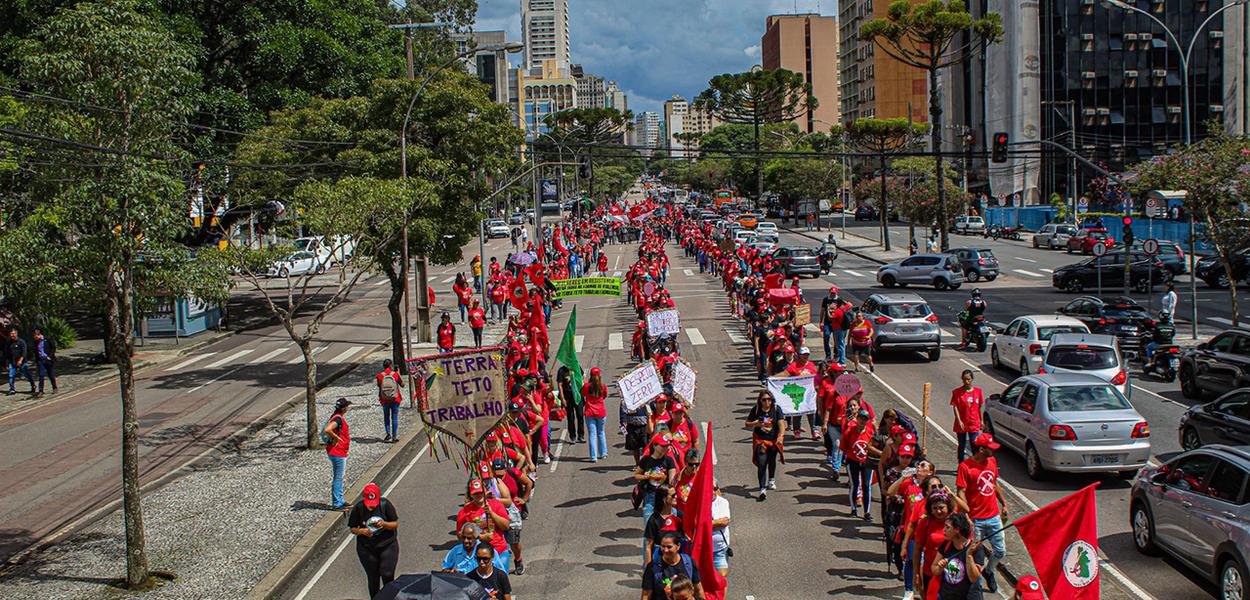 Ato do Movimento dos Trabalhadores Sem-Terra (MST) no Paraná