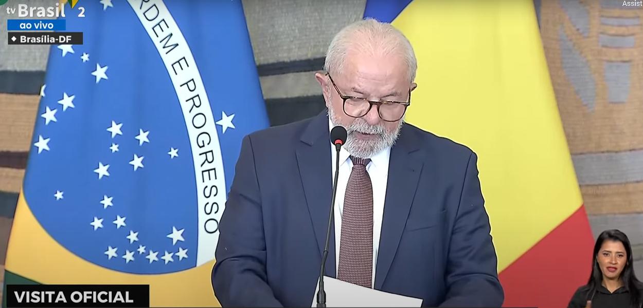 Presidente Lula durante um almoço no Palácio do Itamaraty com o presidente da Romênia