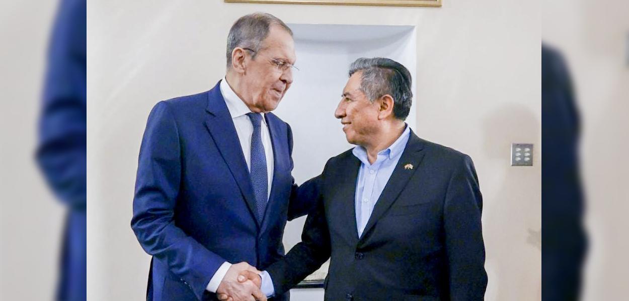 Sergei Lavrov e Rogelio Mayta