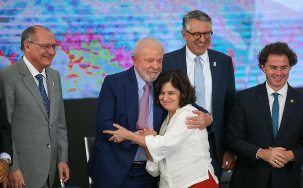 Lula e Nísia Trindade