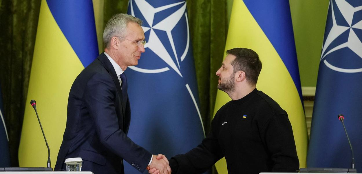 Secretário Geral da Otan, Jens Stoltenberg, e presidente ucraniano Volodymyr Zelenskiy durante entrevista coletiva em Kiev, Ucrânia
20/04/2023
REUTERS/Alina Yarysh