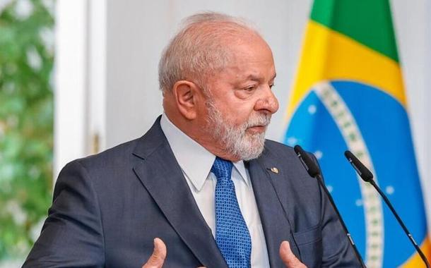 O presidente Luiz Inácio Lula da Silva durante coletiva de imprensa com o premiê espanhol na Espanha