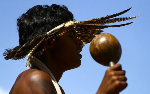 Acampamento de povos indígenas