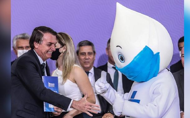 Jair Bolsonaro e Zé Gotinha