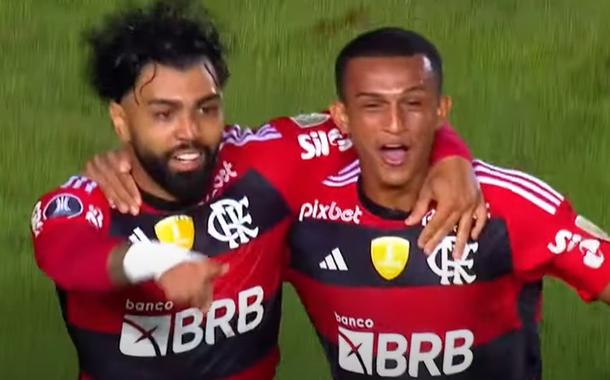 Gabogol (de barba) comemora o gol contra o Racing, da Argentina, em jogo da Libertadores