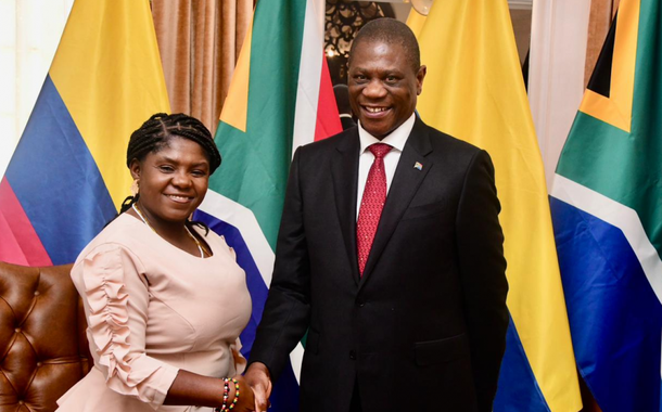 Vice-presidente da Colômbia, Francia Márquez, e seu homólogo sul-africano, Paul Mashatile