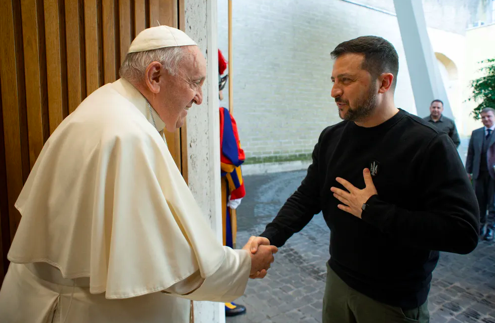 Papa Francisco e Zelensky (Foto: Reuters) Papa Francisco e Zelensky