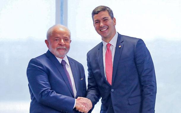 Os presidentes do Brasil, Luiz Inácio Lula da Silva, e do Paraguai, Santiago Peña, durante encontro em Brasília, 16/5/23