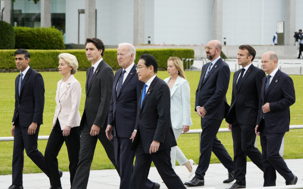 Líderes do G7 caminham em Hiroshima, Japão
