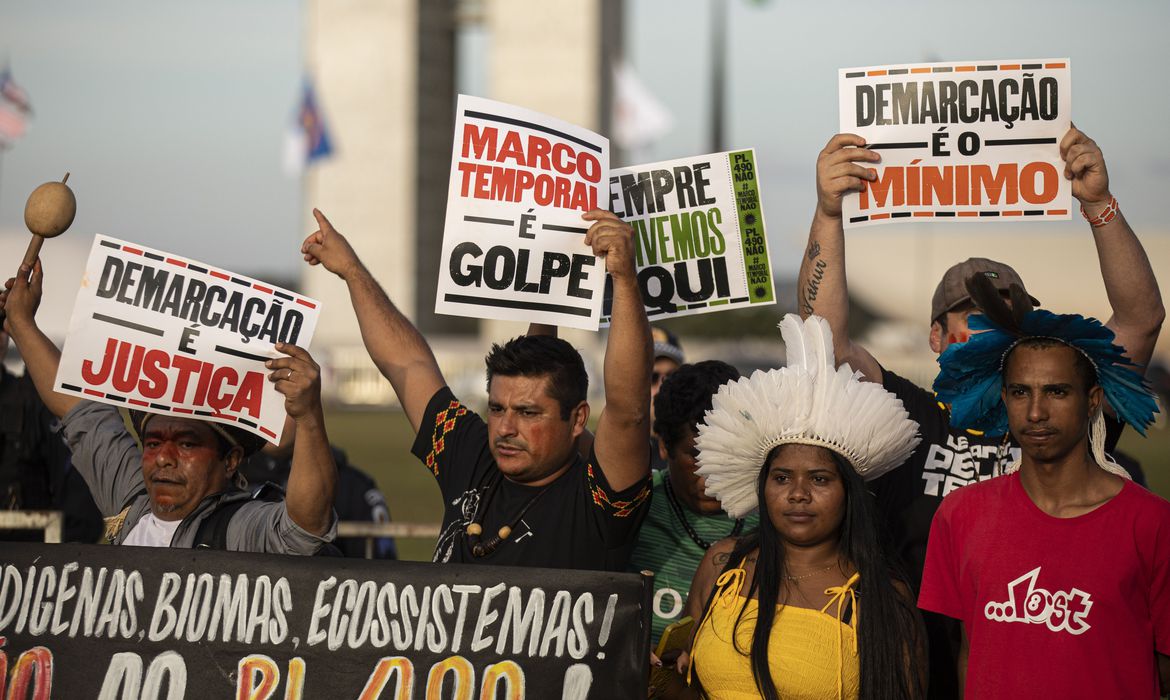 Protesto de povos indígenas (Foto: Joedson Alves / Agência Brasil) Protesto de povos indígenas