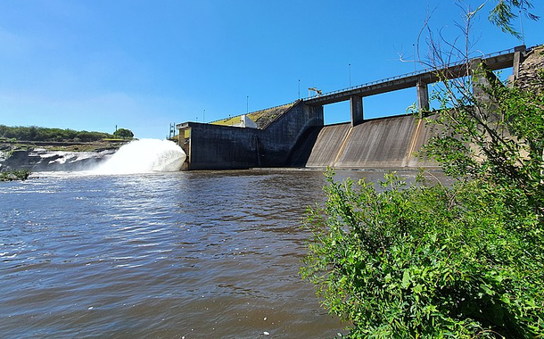Represa de Paso Severino, que abastece metade da população do Uruguai
