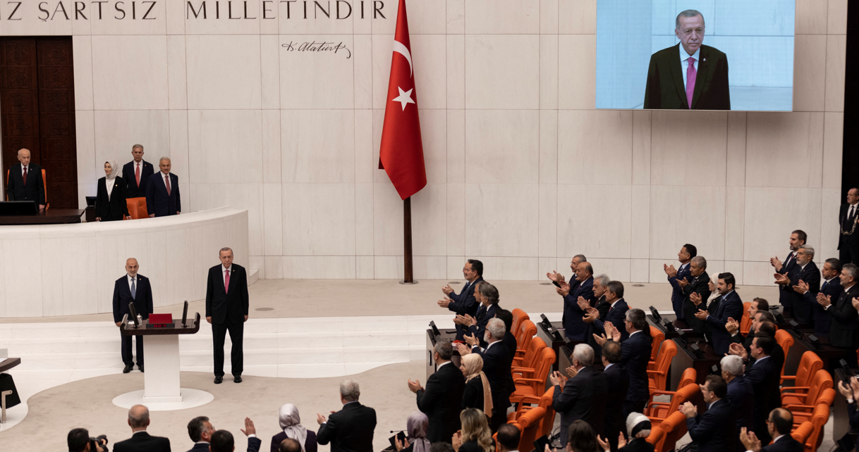 Presidente turco, Tayyip Erdogan, toma posse no Parlamento após conquistar a reeleição 03/06/2023