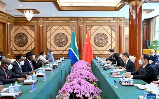 Reunião de dirigentes chineses e sul-africanos