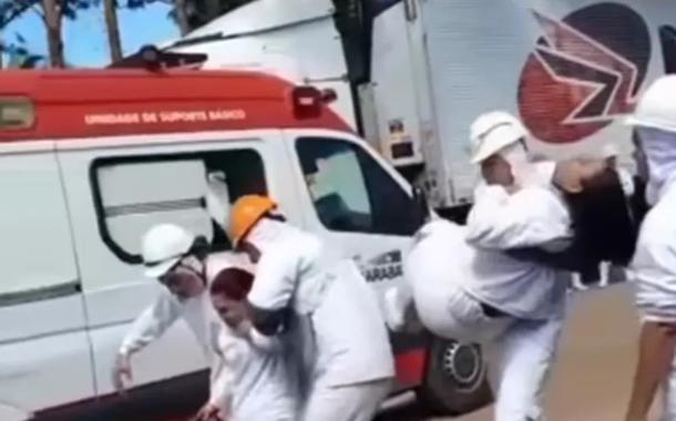 Pacientes com uma equipe médica em Marabá (PA)