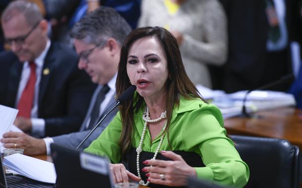 Senadora Professora Dorinha