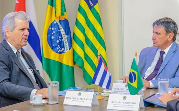 Embaixador de Cuba, Adolfo Curbelo Castellanos, e o ministro Wellington Dias