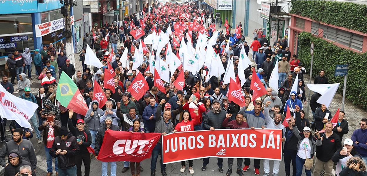 Manifestação contra o BC ocupou o centro de São Bernardo - 16.06.2023