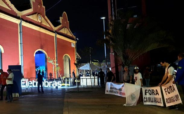 Manifestantes protestam contra privatização da Eletrobrás - 16.06.2023