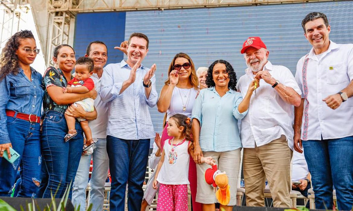 Lula e Janja em Abaetetuba, com Joema e o governador Helder Barbalho